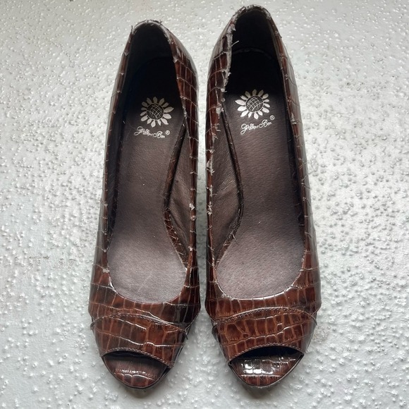 Yellow Box Brown‎ Peep Toe Heels Croc Embossed Pumps Party Shoes 8.5 - Picture 2 of 5